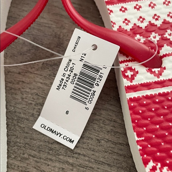🎄Old Navy Red and Blue, Christmas Flip Flops bundle size 6 - Picture 2 of 5